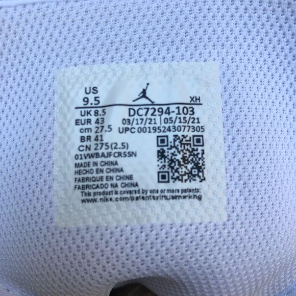 Air Jordan 1 Grey Green SE (Dead-Stock) - Picture 3 of 10